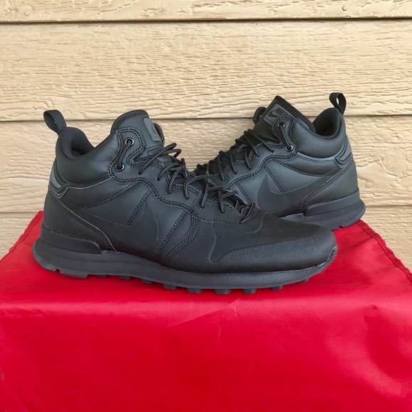 Nike Internationalist Utility Triple Black Shoes - Picture 6 of 9
